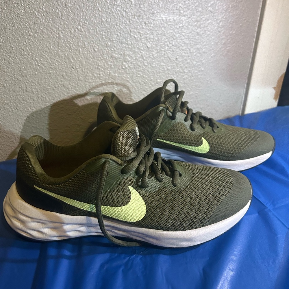 Nike Olive Green Sneakers